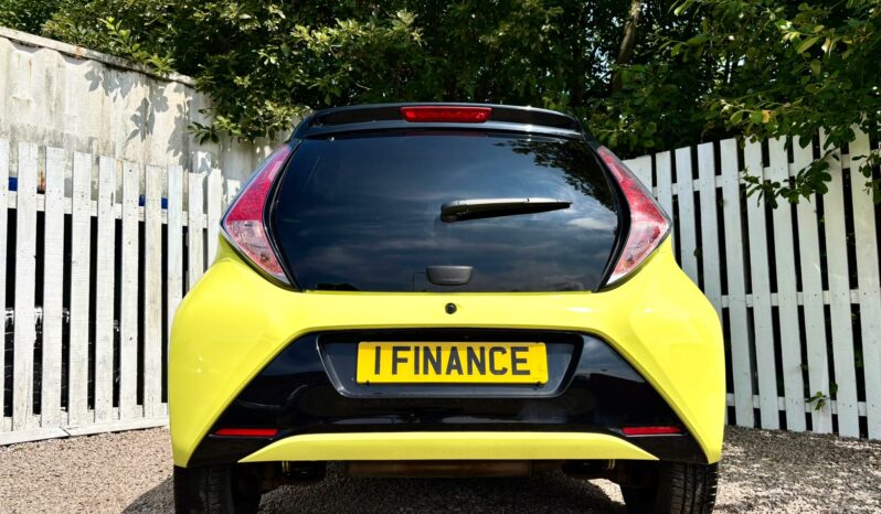 Toyota Aygo 1.0 VVT-i x-cite 3 (Bi-tone Yellow), 2017, Manual, 5 Door Hatchback full