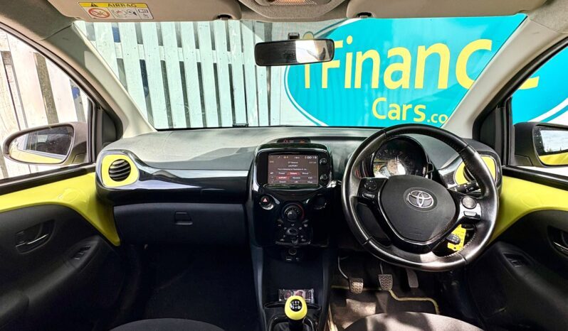 Toyota Aygo 1.0 VVT-i x-cite 3 (Bi-tone Yellow), 2017, Manual, 5 Door Hatchback full