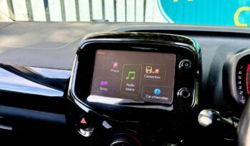 Toyota Aygo 1.0 VVT-i x-cite 3 (Bi-tone Yellow), 2017, Manual, 5 Door Hatchback full