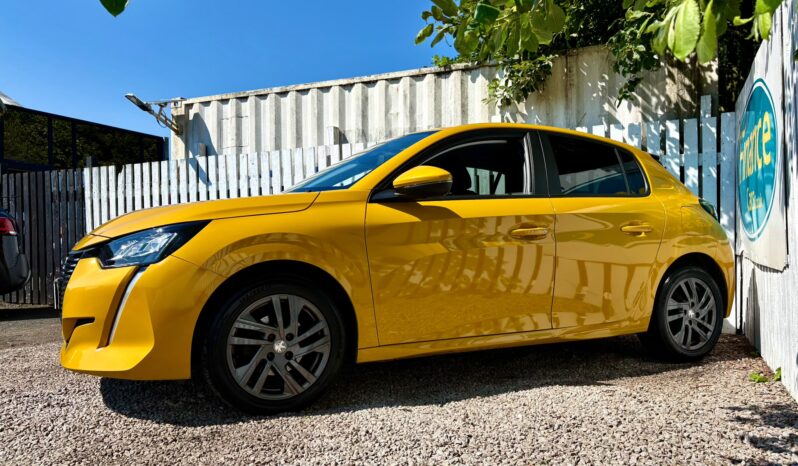 Peugeot 208 1.2 PureTech 75 Active Premium (s/s), 2021, Manual, 5 Door Hatchback full
