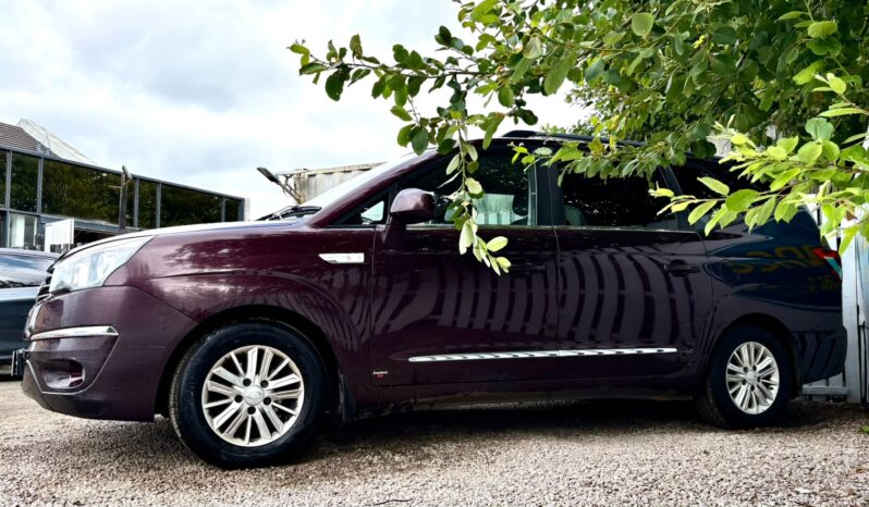 Ssangyong Turismo 2.2 TD EX 7 Seater, 2017, Manual, 5 Door MPV full
