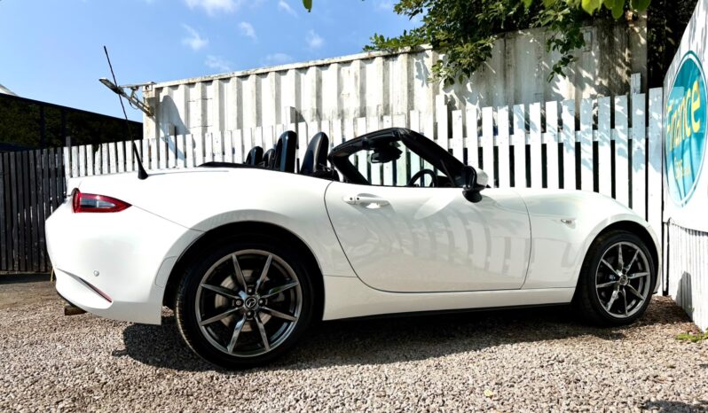 Mazda MX-5 2.0 Sport (NAV), 2017, Manual, 2 Door Convertible full