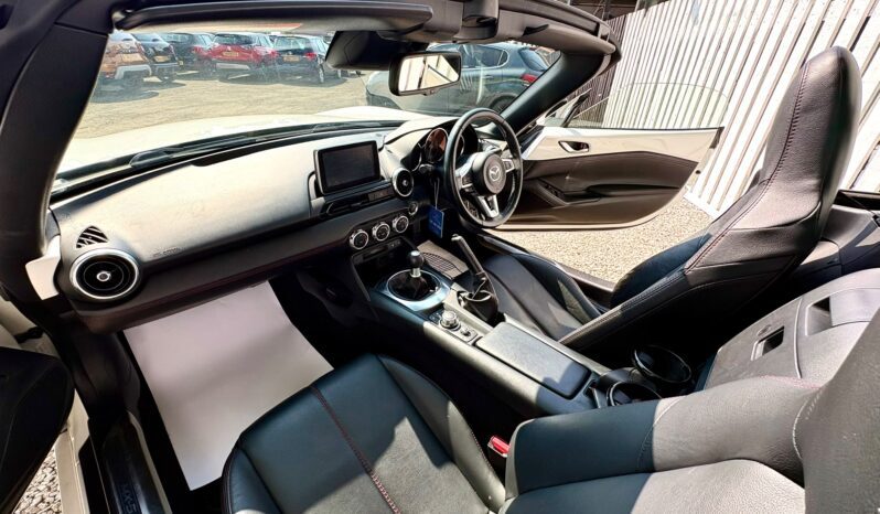 Mazda MX-5 2.0 Sport (NAV), 2017, Manual, 2 Door Convertible full