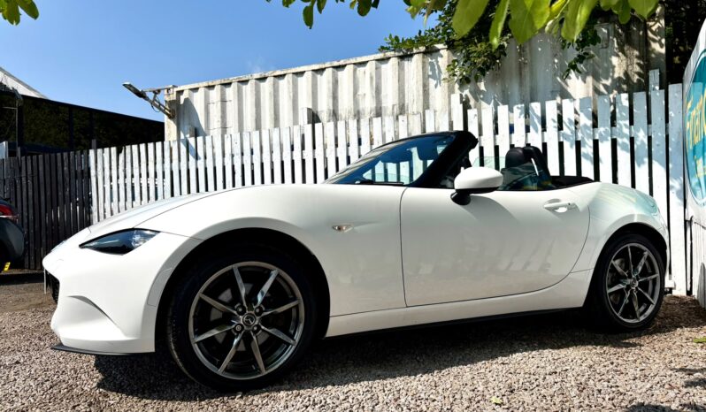 Mazda MX-5 2.0 Sport (NAV), 2017, Manual, 2 Door Convertible full