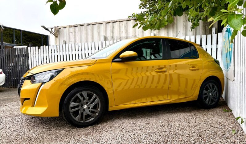Peugeot 208 1.2 PureTech 75 Active Premium (s/s), 2021, Manual, 5 Door Hatchback full