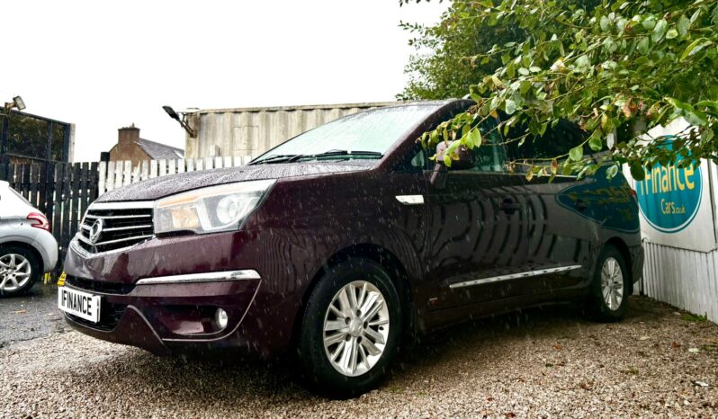 Ssangyong Turismo 2.2 TD EX 7 Seater, 2017, Manual, 5 Door MPV full