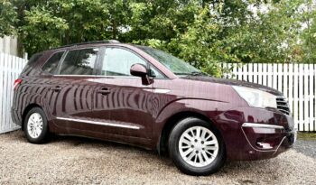 Ssangyong Turismo 2.2 TD EX 7 Seater, 2017, Manual, 5 Door MPV full