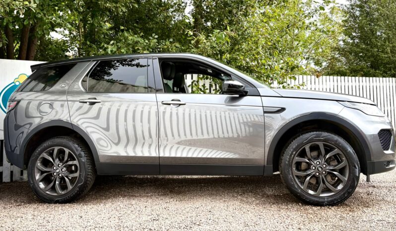 Land Rover Discovery Sport 2.0 TD4 Landmark AWD 7 Seater (s/s), 2018, Automatic, 5 Door Estate full