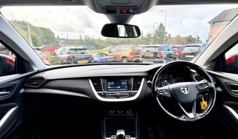 Vauxhall Grandland X 1.6 CDTi ecoTEC BlueInjection SE (s/s), 2018, Manual, 5 Door Hatchback full