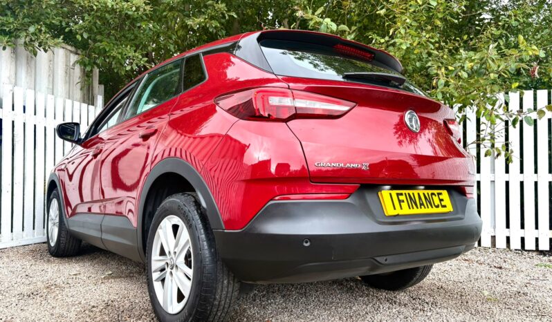 Vauxhall Grandland X 1.6 CDTi ecoTEC BlueInjection SE (s/s), 2018, Manual, 5 Door Hatchback full