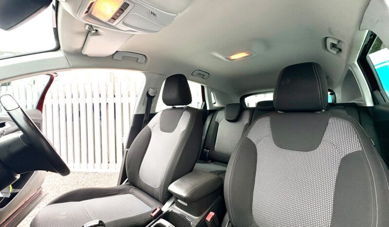 Vauxhall Grandland X 1.6 CDTi ecoTEC BlueInjection SE (s/s), 2018, Manual, 5 Door Hatchback full