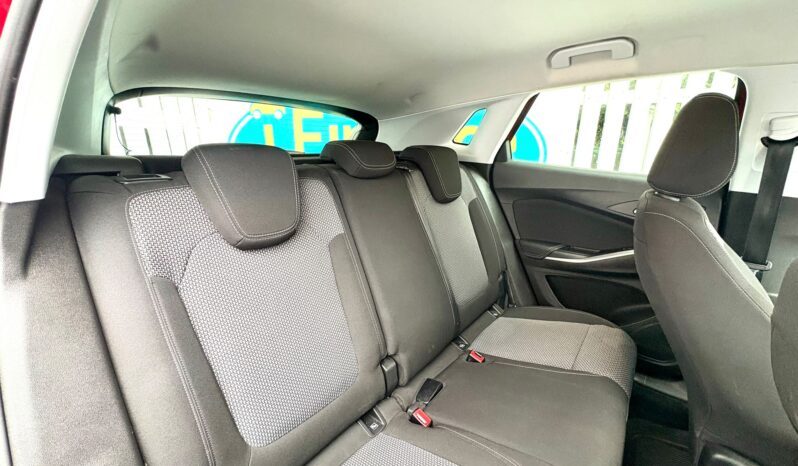 Vauxhall Grandland X 1.6 CDTi ecoTEC BlueInjection SE (s/s), 2018, Manual, 5 Door Hatchback full