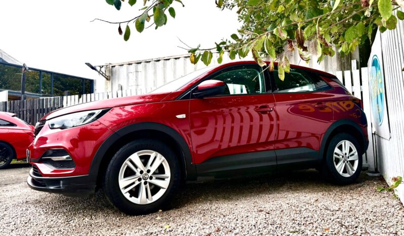 Vauxhall Grandland X 1.6 CDTi ecoTEC BlueInjection SE (s/s), 2018, Manual, 5 Door Hatchback full