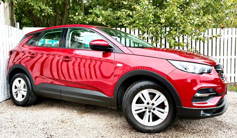 Vauxhall Grandland X 1.6 CDTi ecoTEC BlueInjection SE (s/s), 2018, Manual, 5 Door Hatchback full